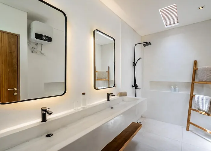 Nina Complex Villa *