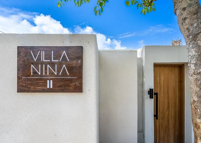 Villa Nina Complex *